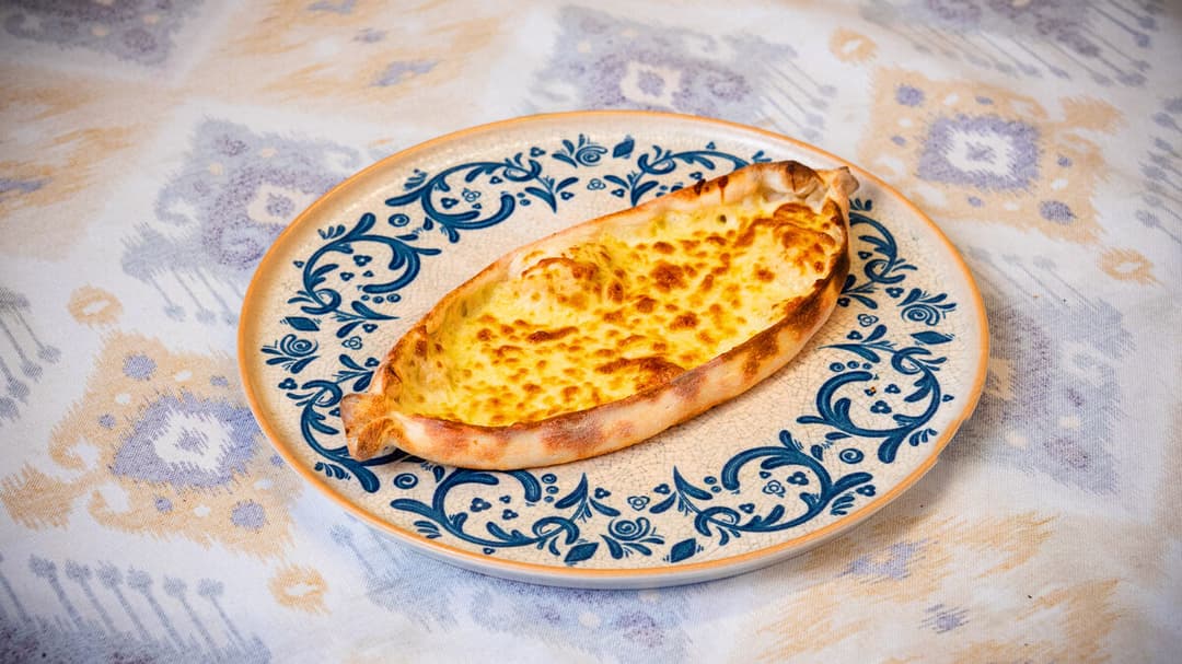 Silin Bakeri - Four Cheese Manakish